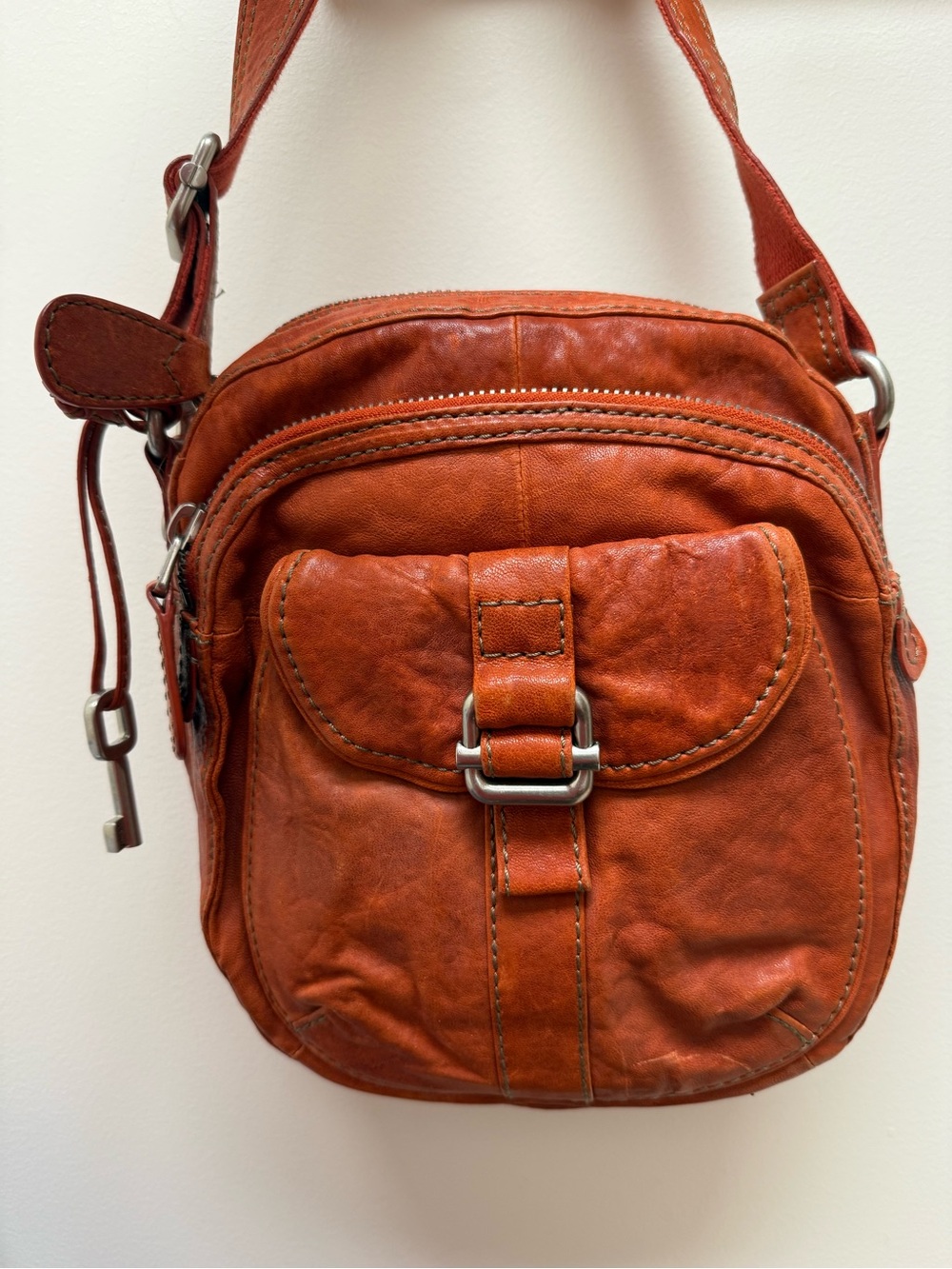 Fossil Burnt Orange large crossbody w/2 top zippers front & back pockets